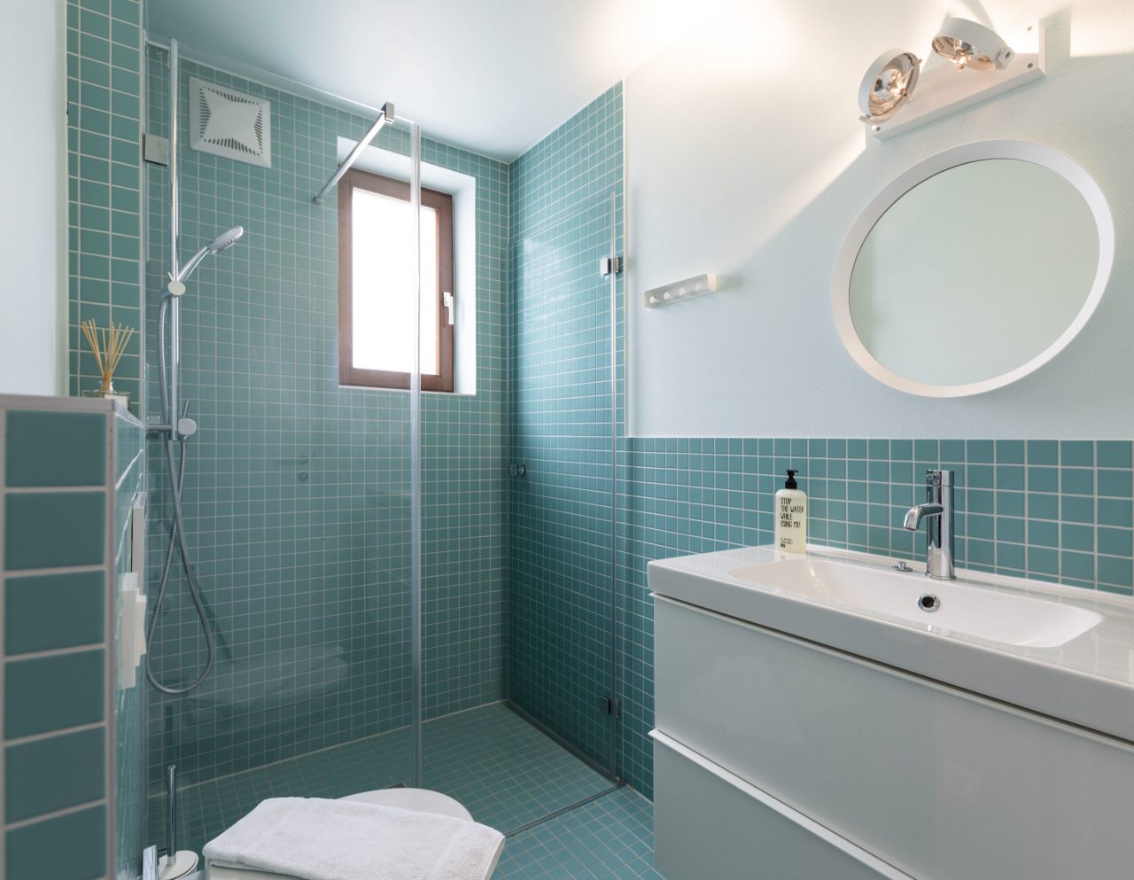 (Villa Charlotte). Badezimmer Villa Charlotte, Apartment Mondsee